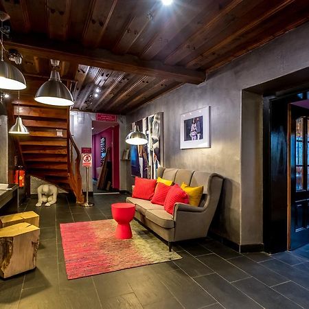 Art-Lodge Kunstpension Afritz Bagian luar foto