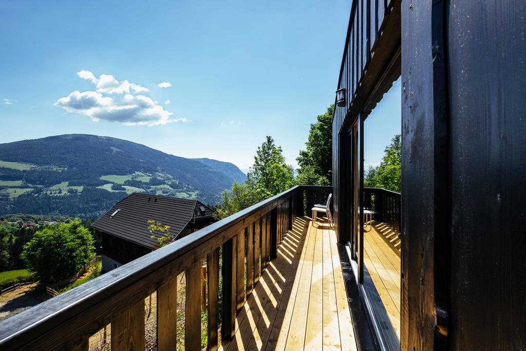 Art-Lodge Kunstpension Afritz Bagian luar foto