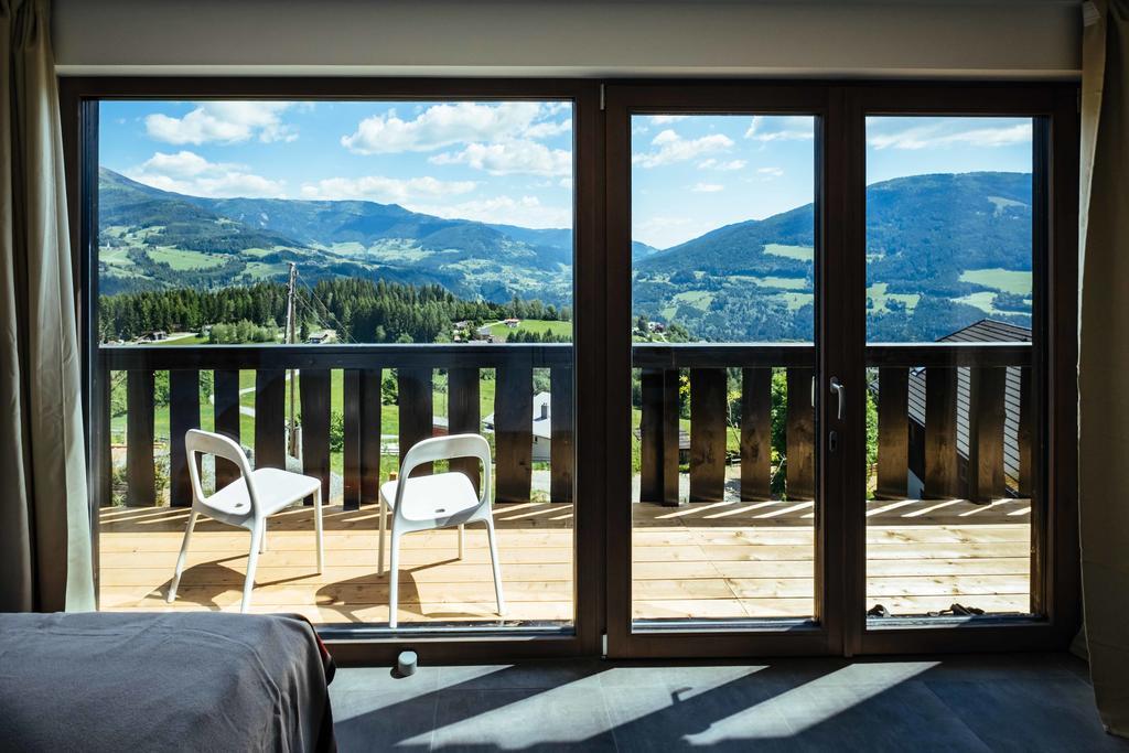 Art-Lodge Kunstpension Afritz Bagian luar foto