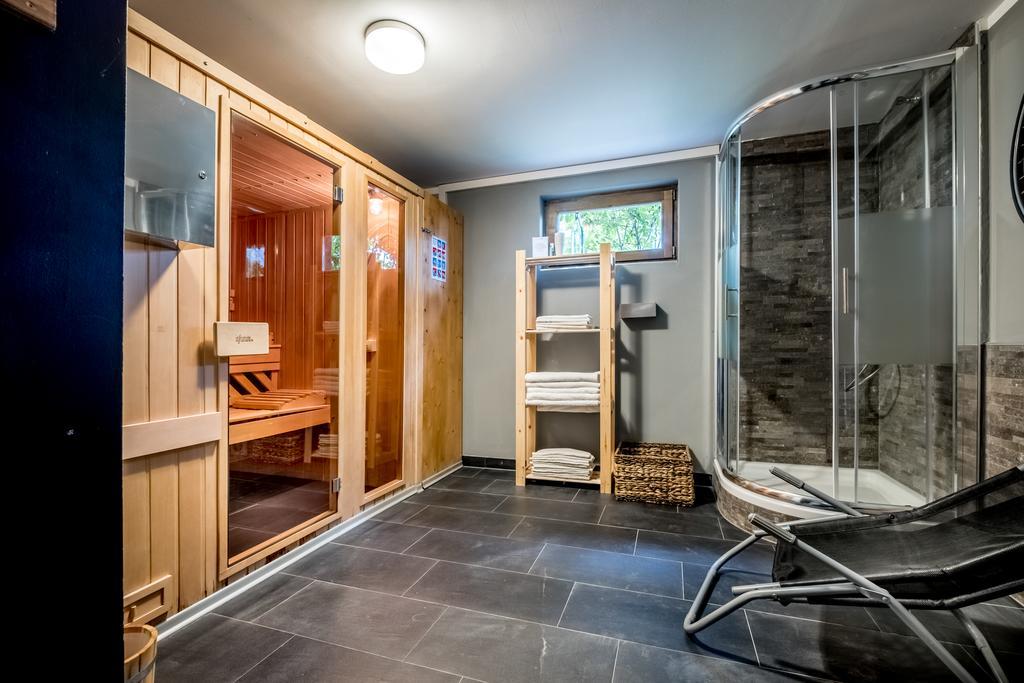 Art-Lodge Kunstpension Afritz Bagian luar foto