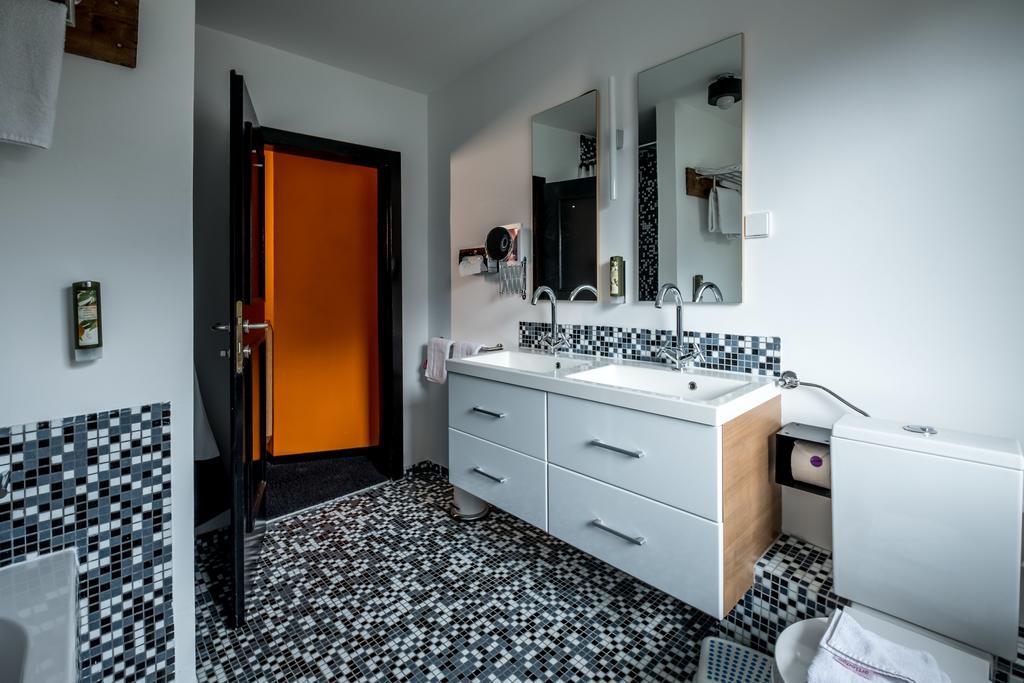 Art-Lodge Kunstpension Afritz Bagian luar foto