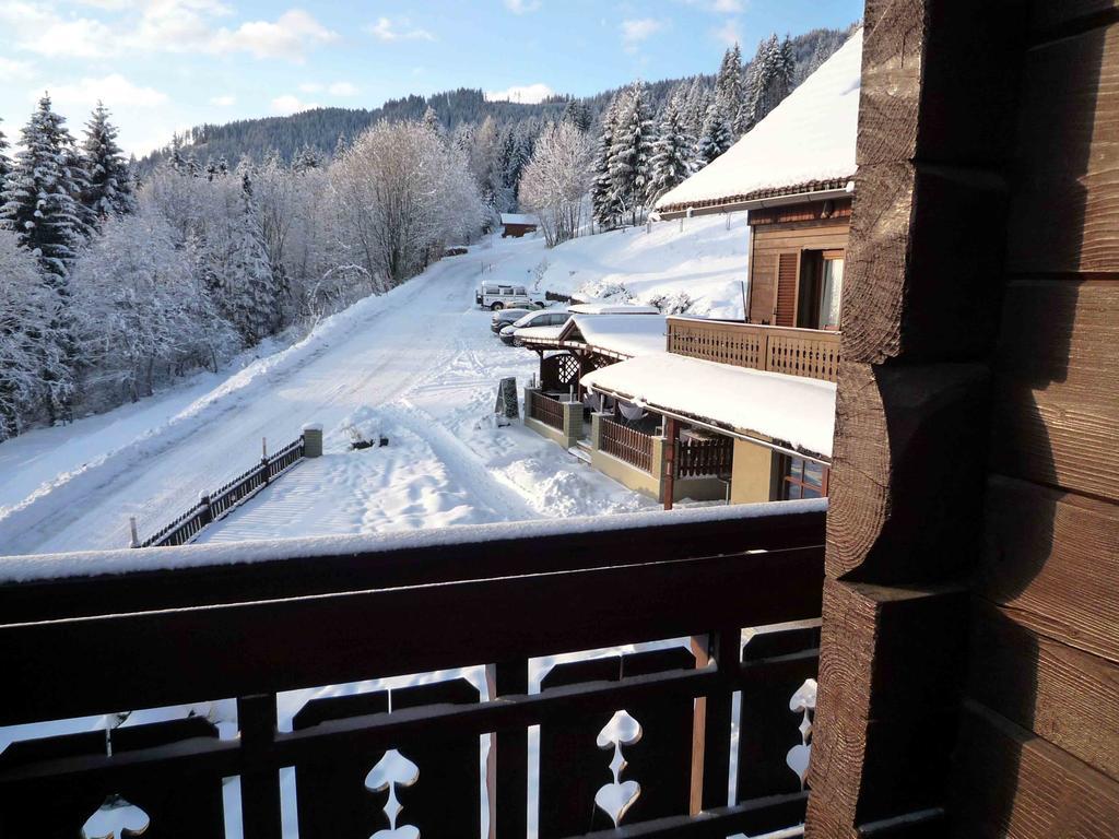 Art-Lodge Kunstpension Afritz Bagian luar foto