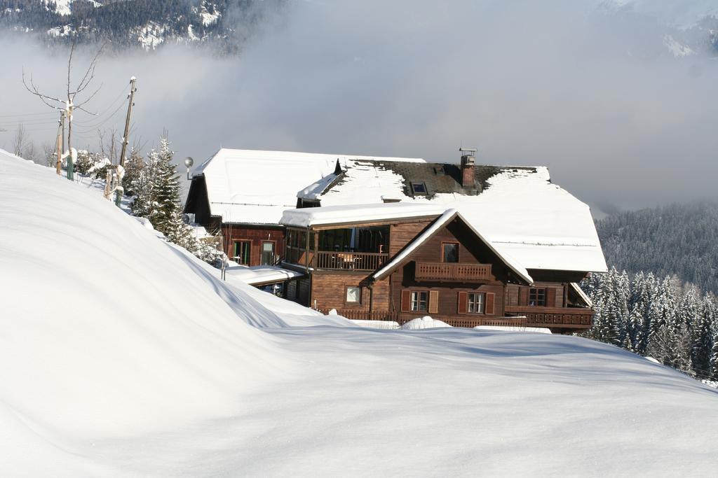 Art-Lodge Kunstpension Afritz Bagian luar foto
