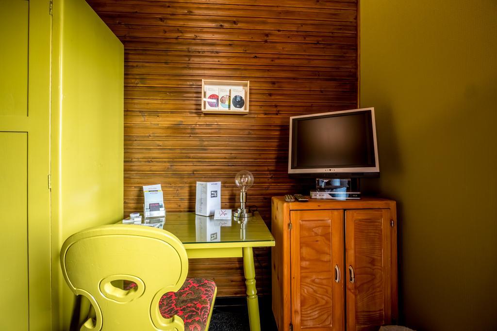 Art-Lodge Kunstpension Afritz Bagian luar foto